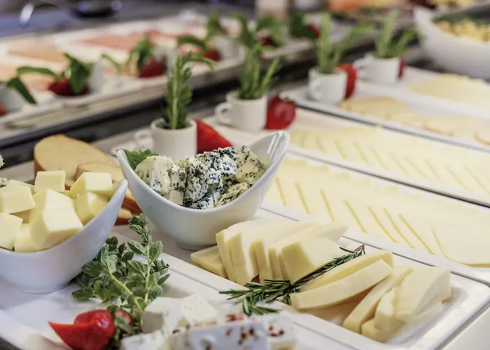 Village & - Adults Only 5* 린도스