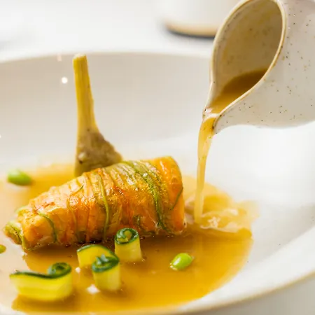 מלון Village & - Adults Only לינדוס