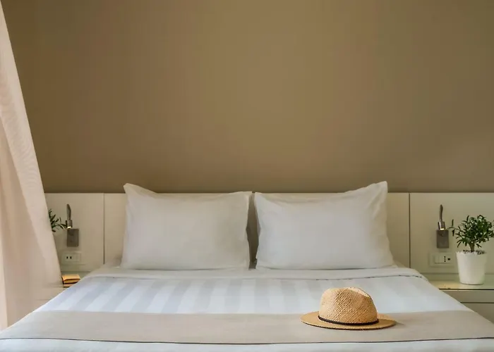 Village & - Adults Only Otel