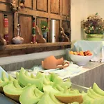 فندق Village & - Adults Only لينثوس