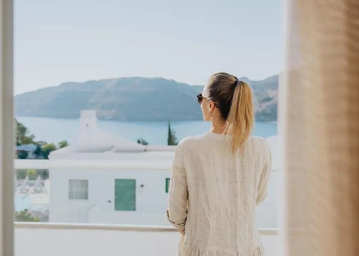 Hotell Village & - Adults Only